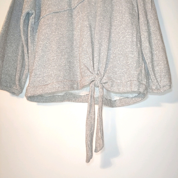 Grey & Gray Long Sleeve Tie Front Striped Top - Picture 5 of 12